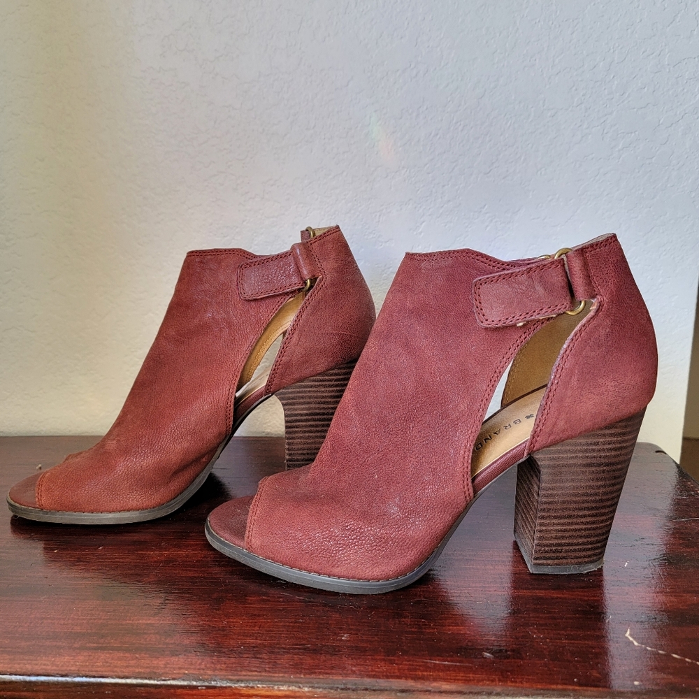 Lucky Brand Leather Open Toed Heels